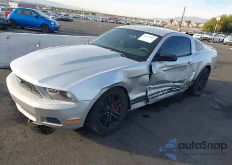 2011 Ford Mustang V6 z USA, uszkodzony, nr VIN 1ZVBP8AM0B5138905